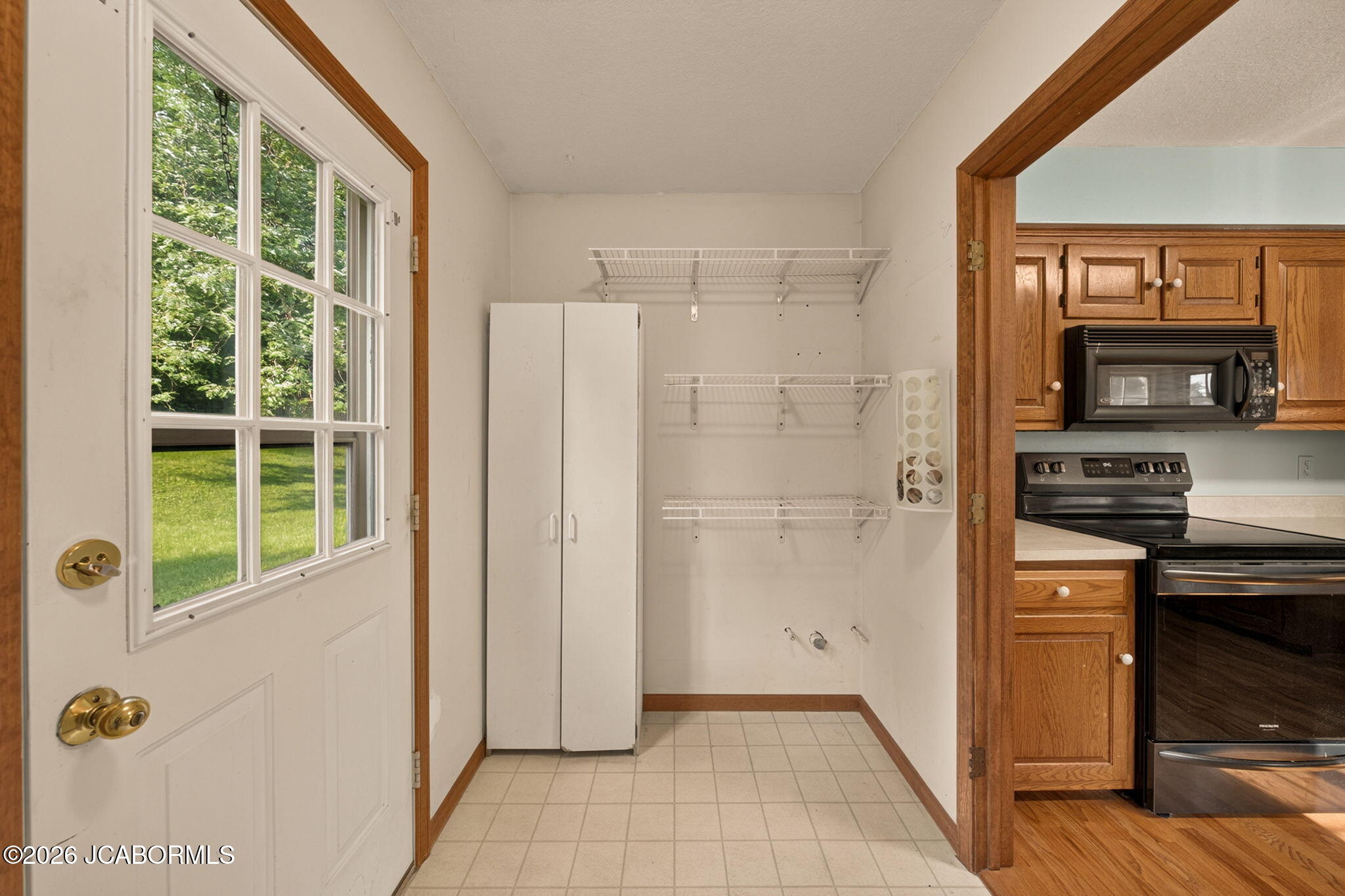 1711 DELTA PLACE