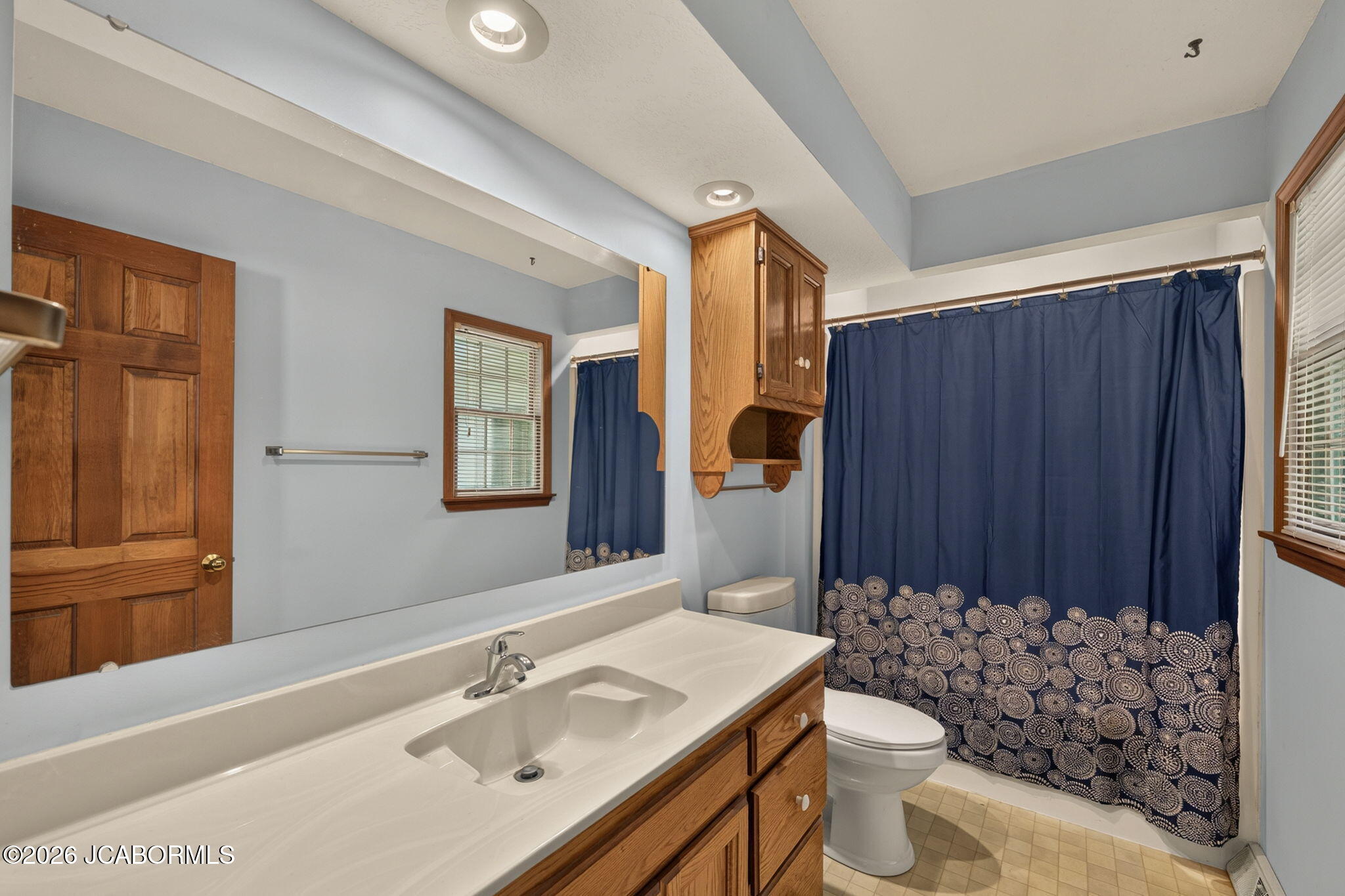 1711 DELTA PLACE