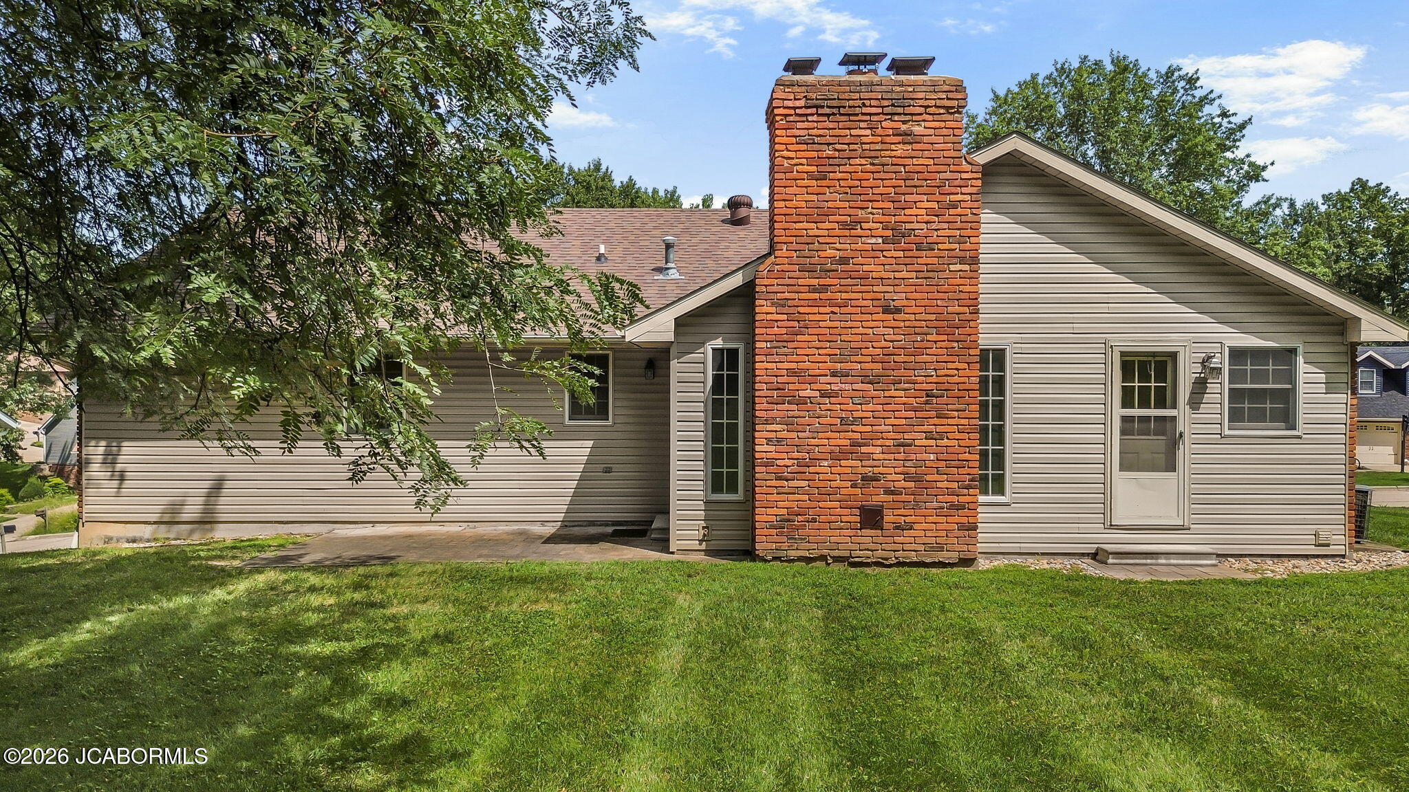 1711 DELTA PLACE