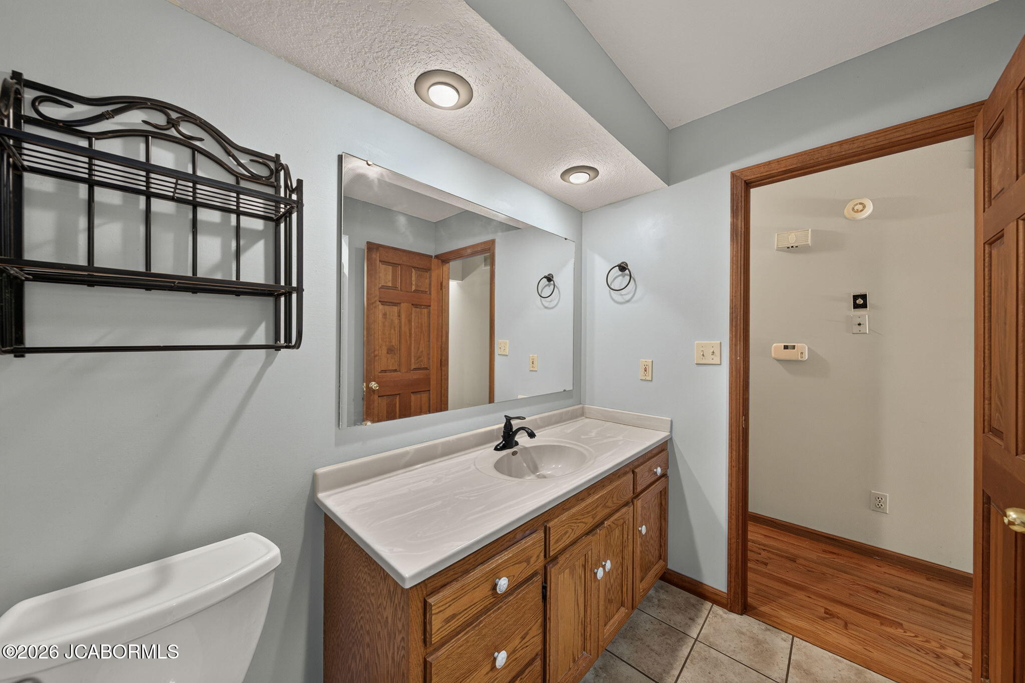 1711 DELTA PLACE