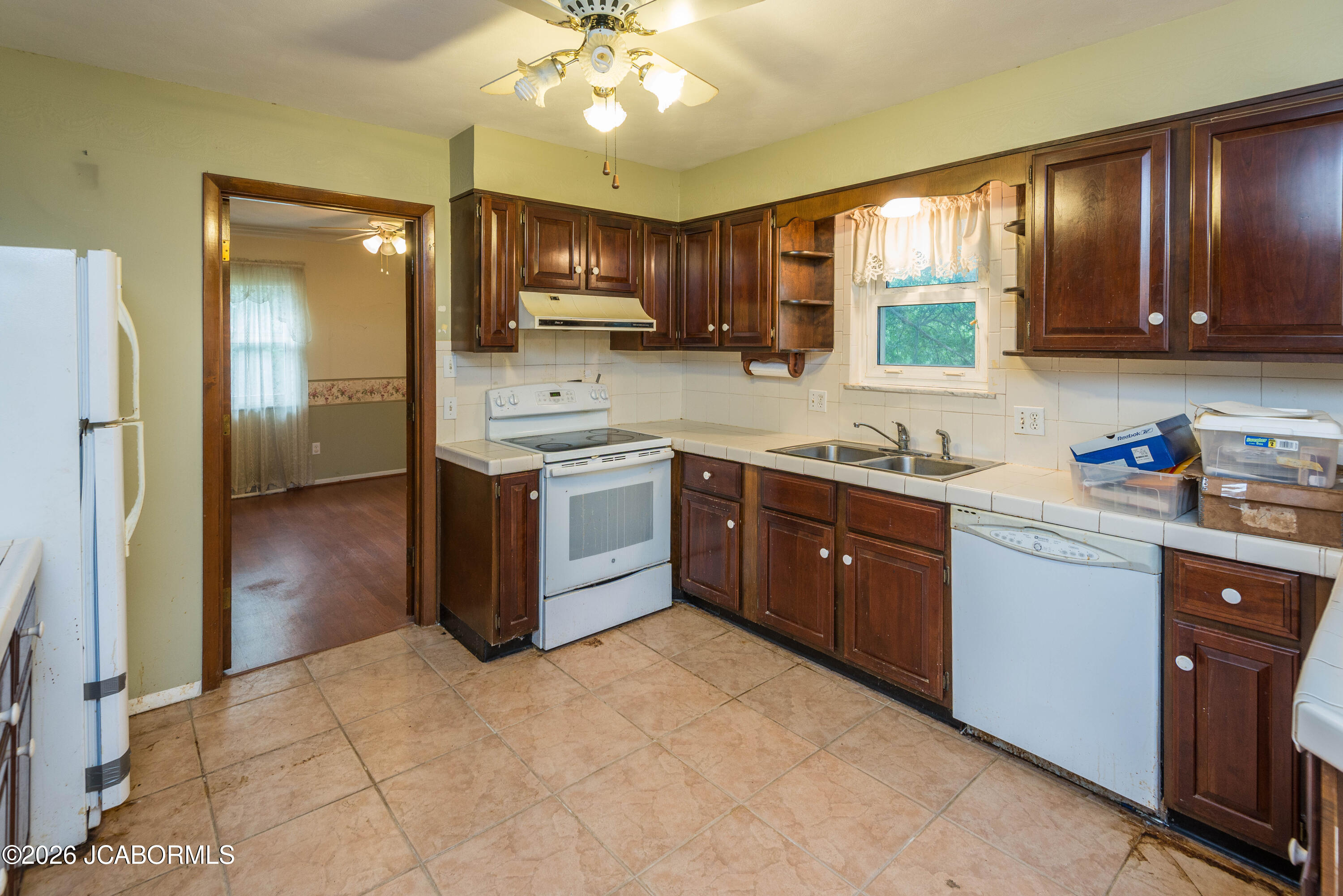 1113 BOONVILLE ROAD