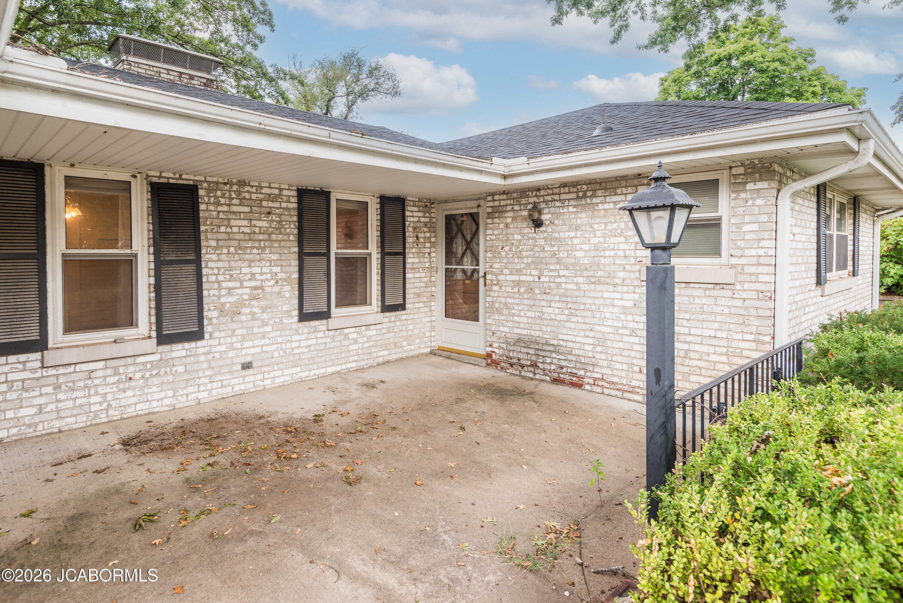 1113 BOONVILLE ROAD