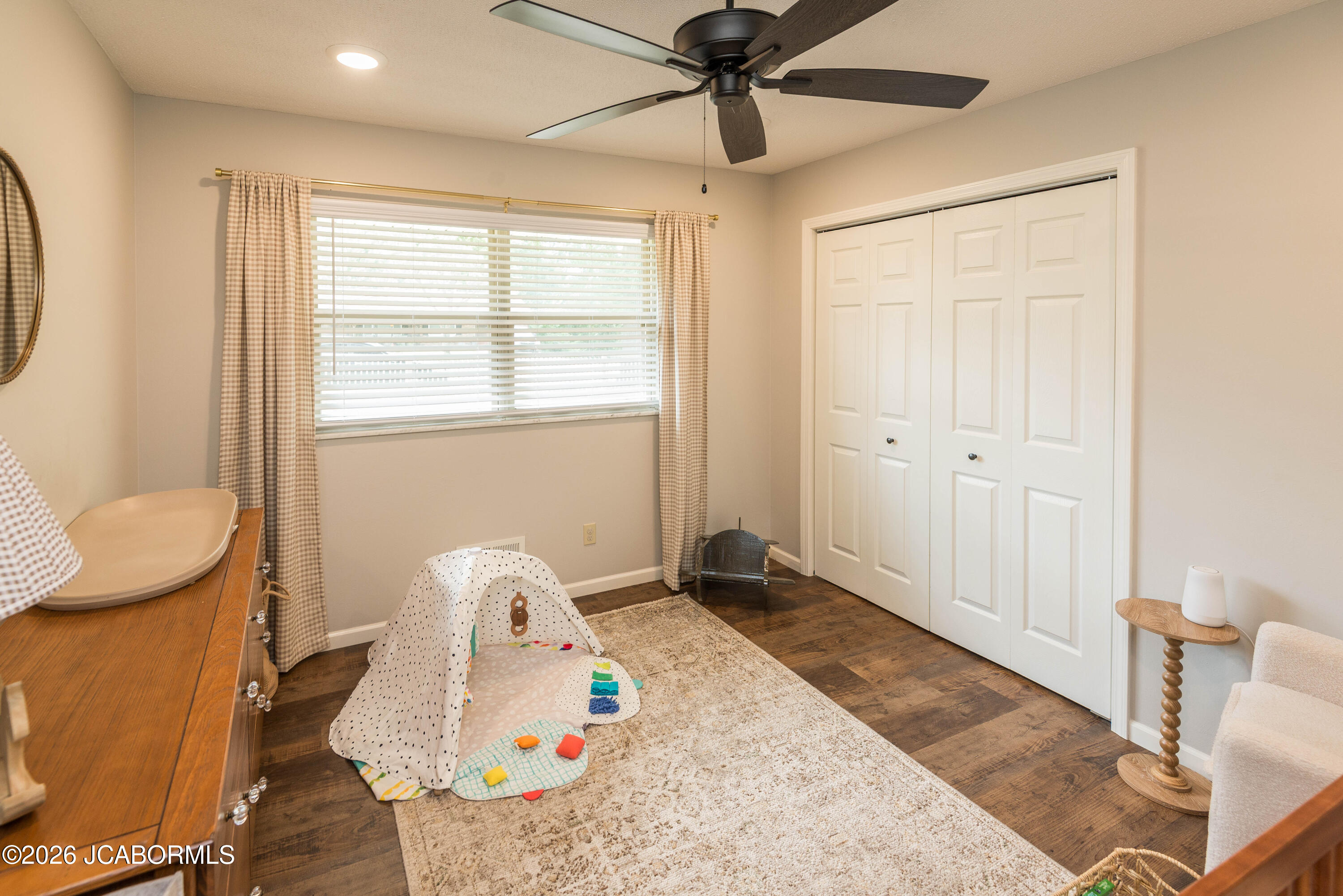 211 EASTWOOD DRIVE