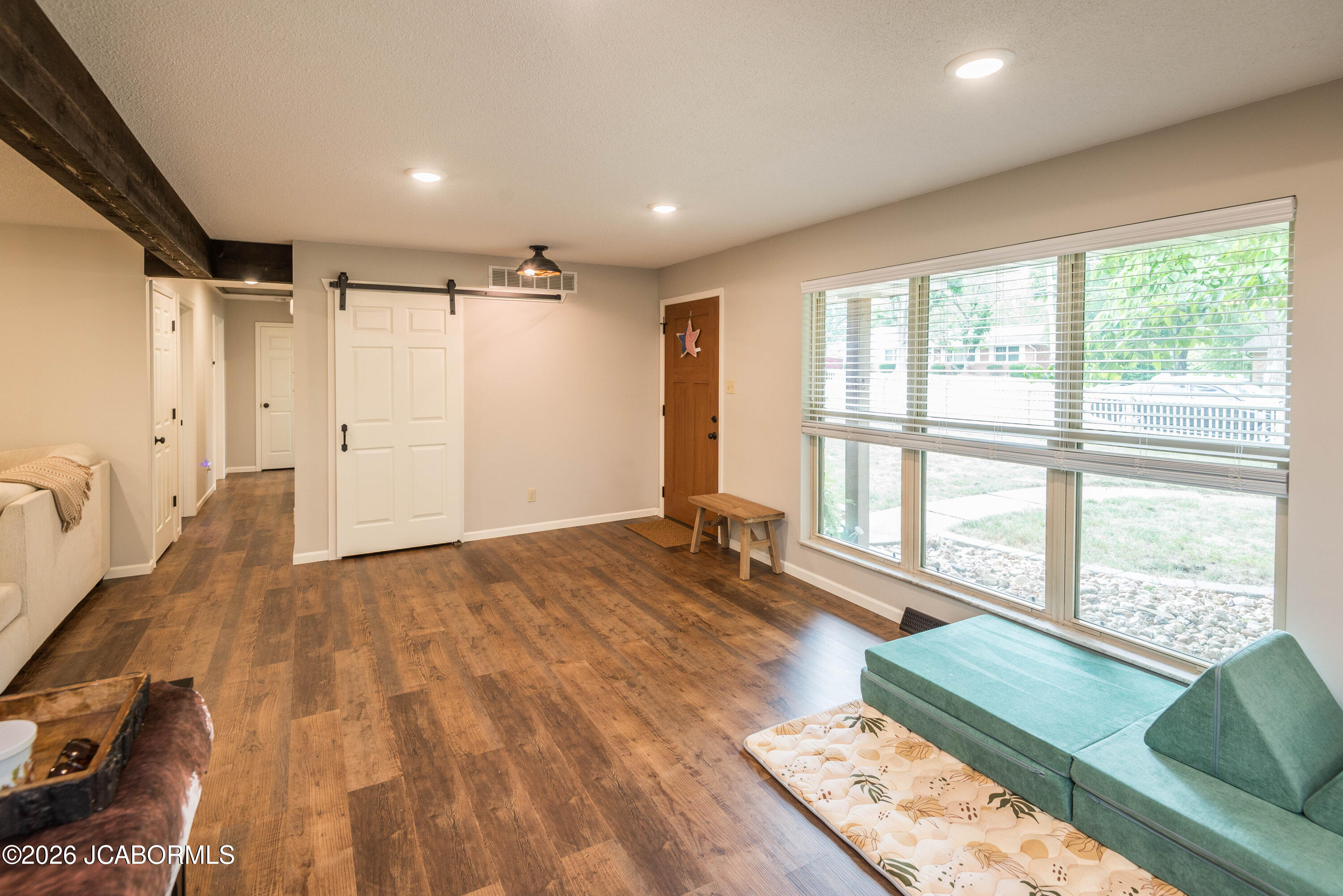 211 EASTWOOD DRIVE