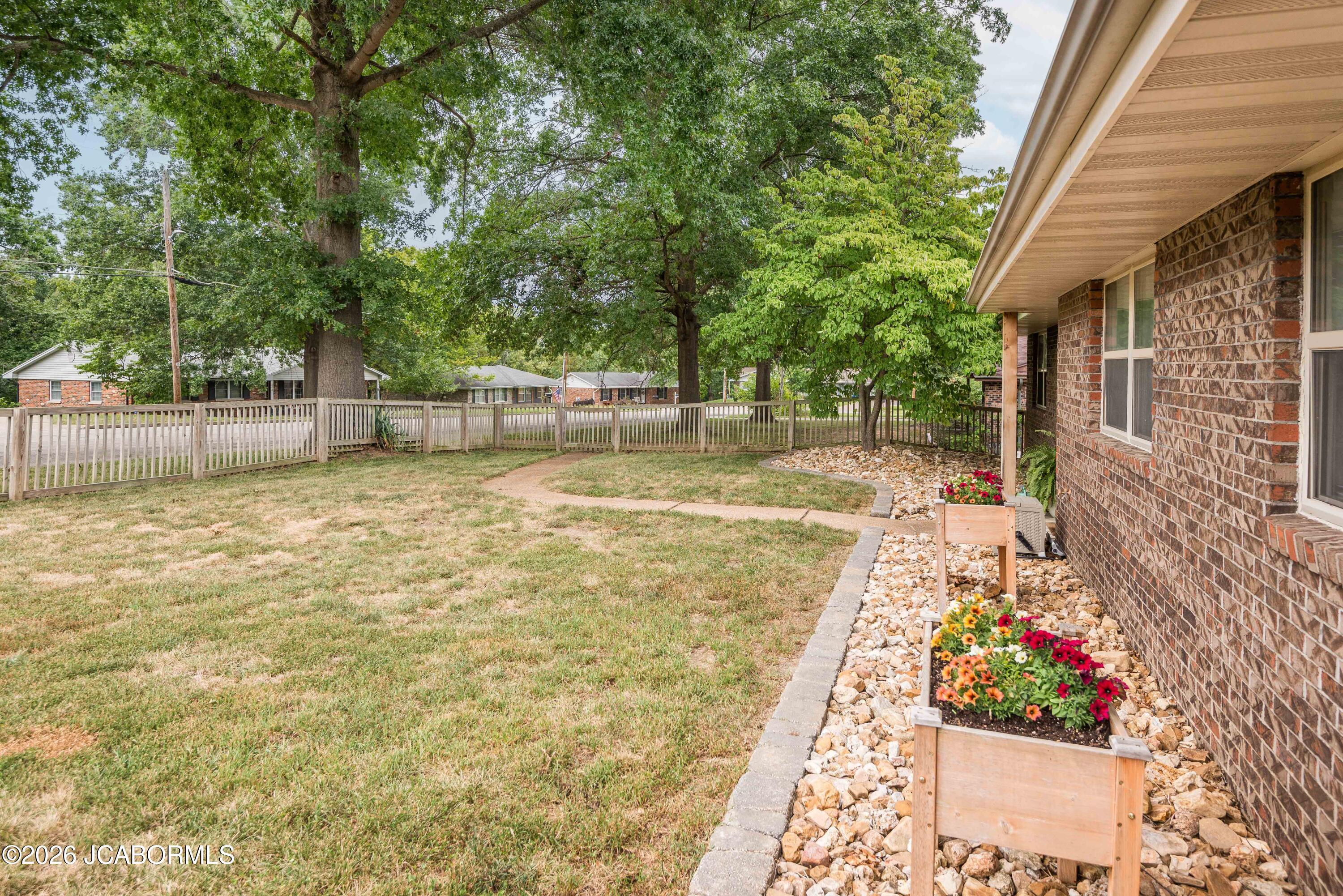 211 EASTWOOD DRIVE