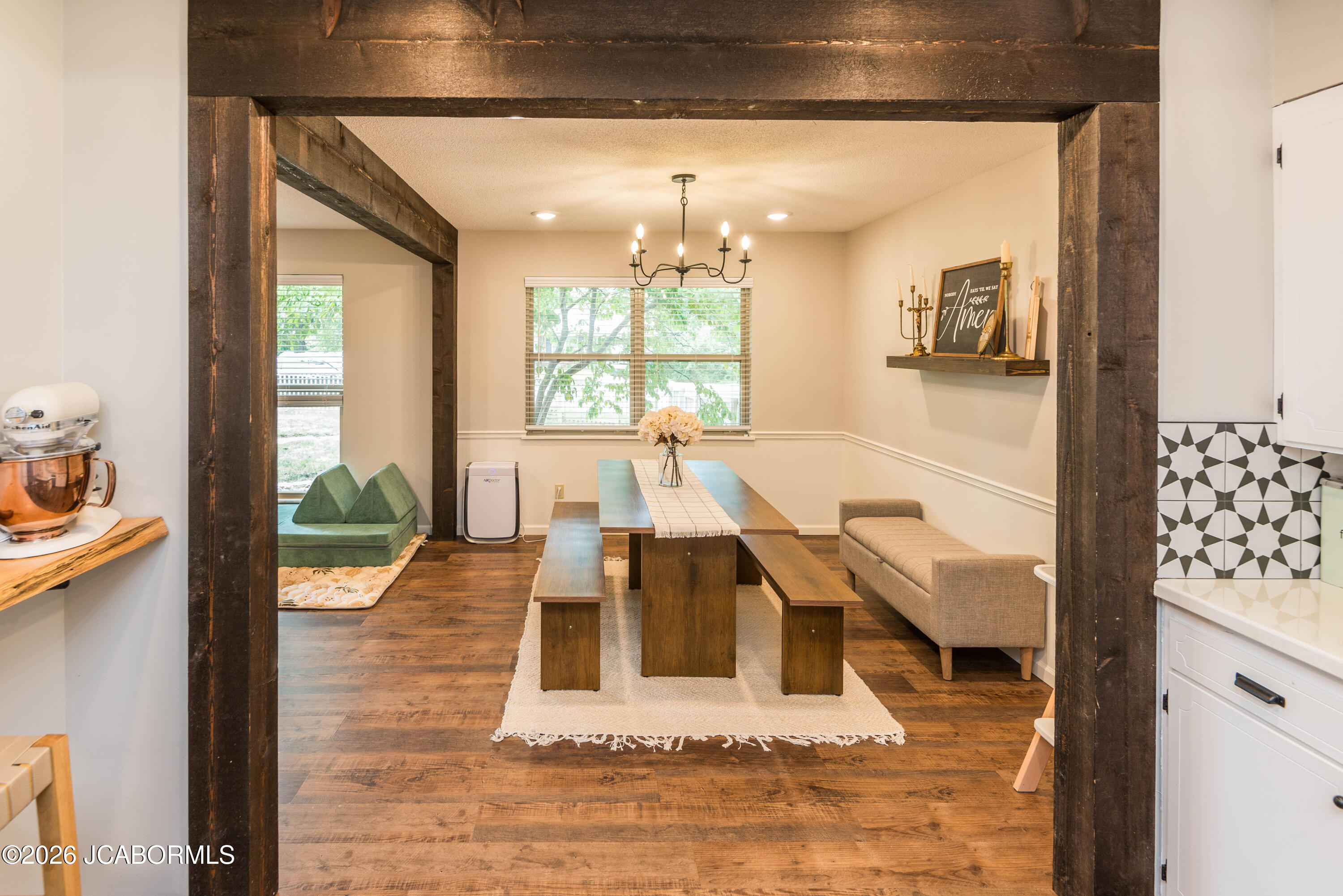 211 EASTWOOD DRIVE
