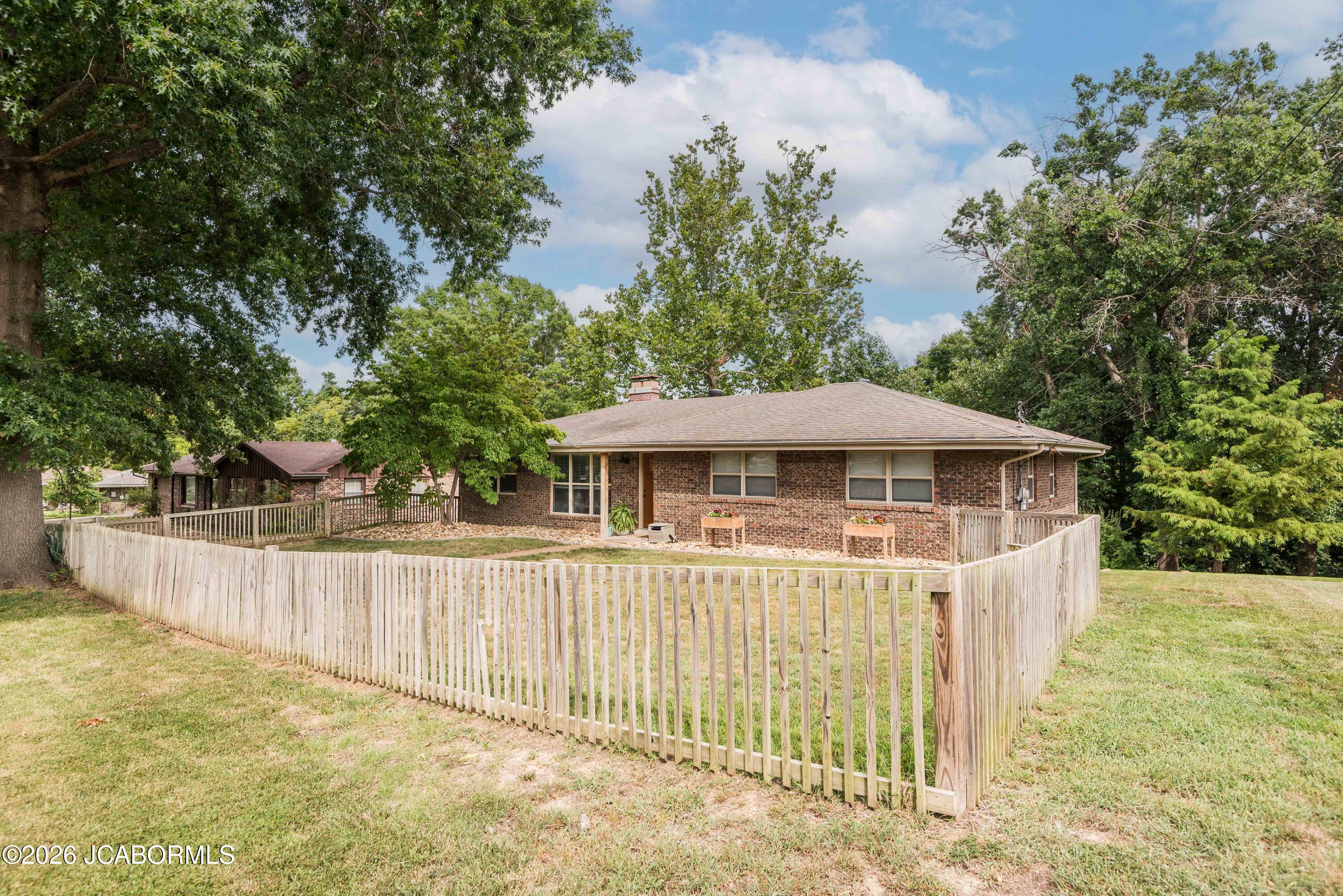 211 EASTWOOD DRIVE