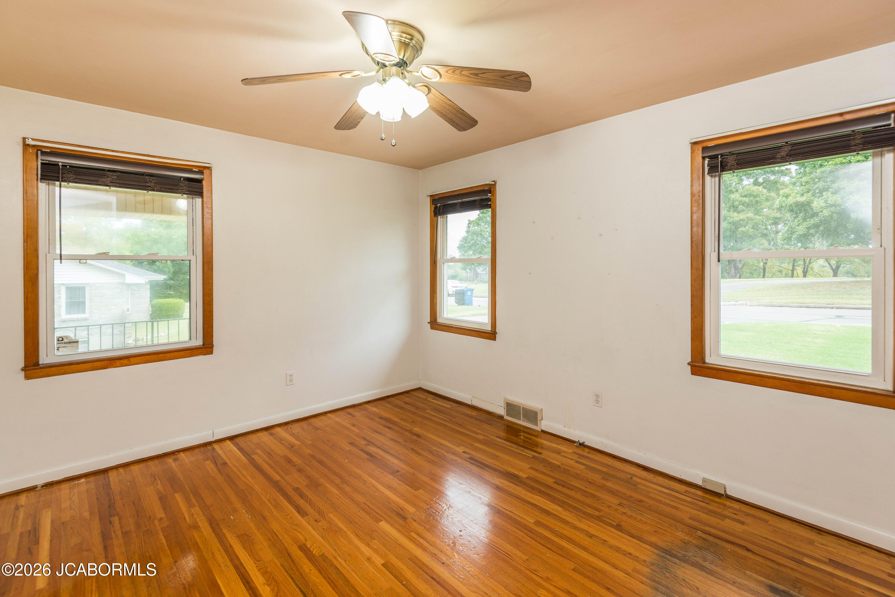 1808 OVERLOOK DRIVE