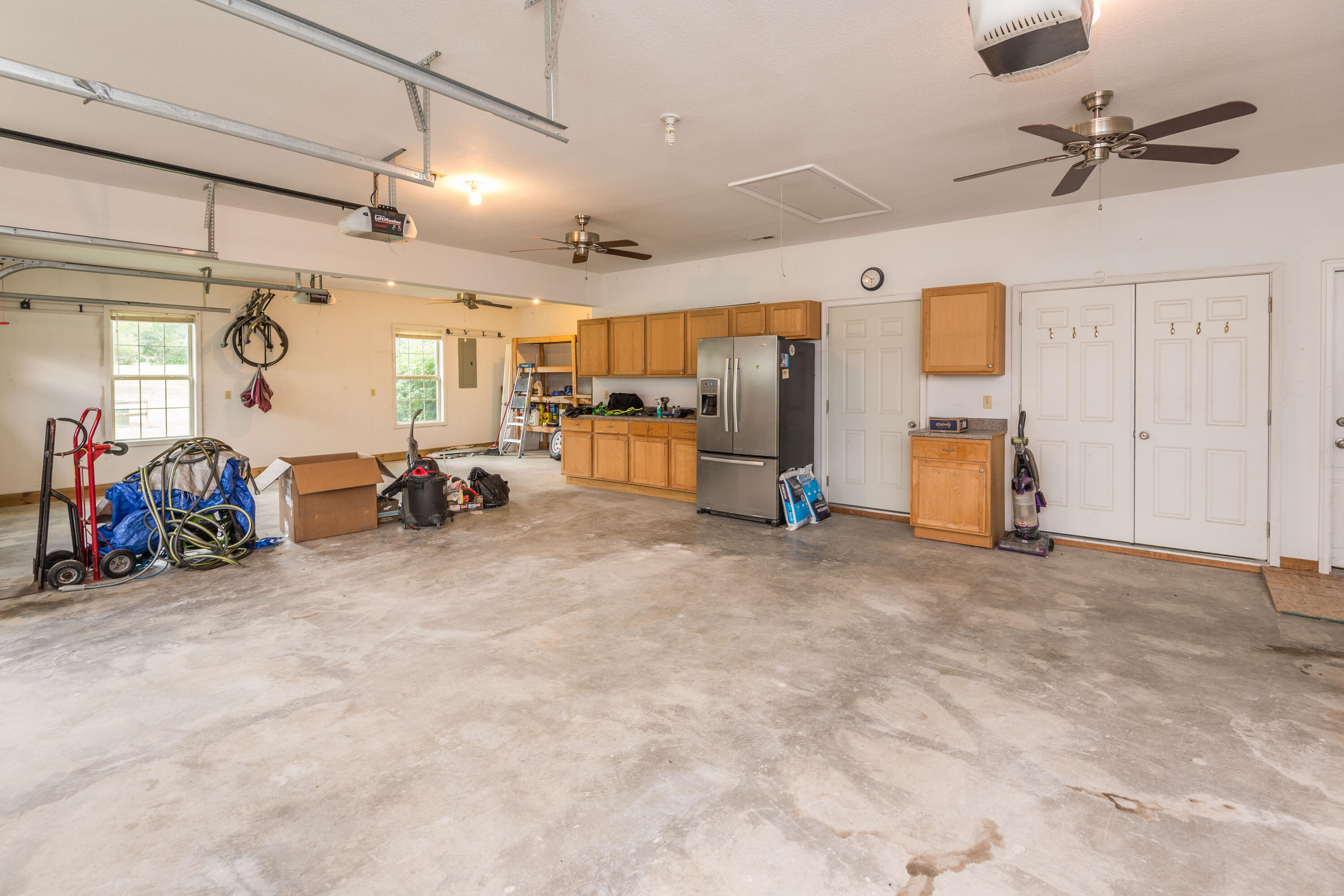 3800 E BIGGS RD