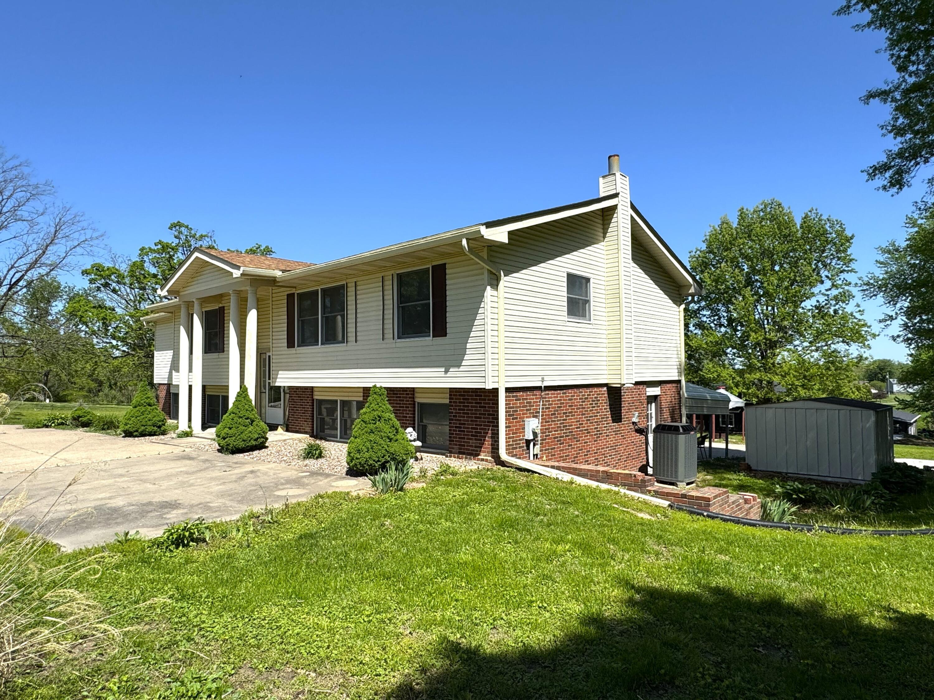 316 CAREL RD
