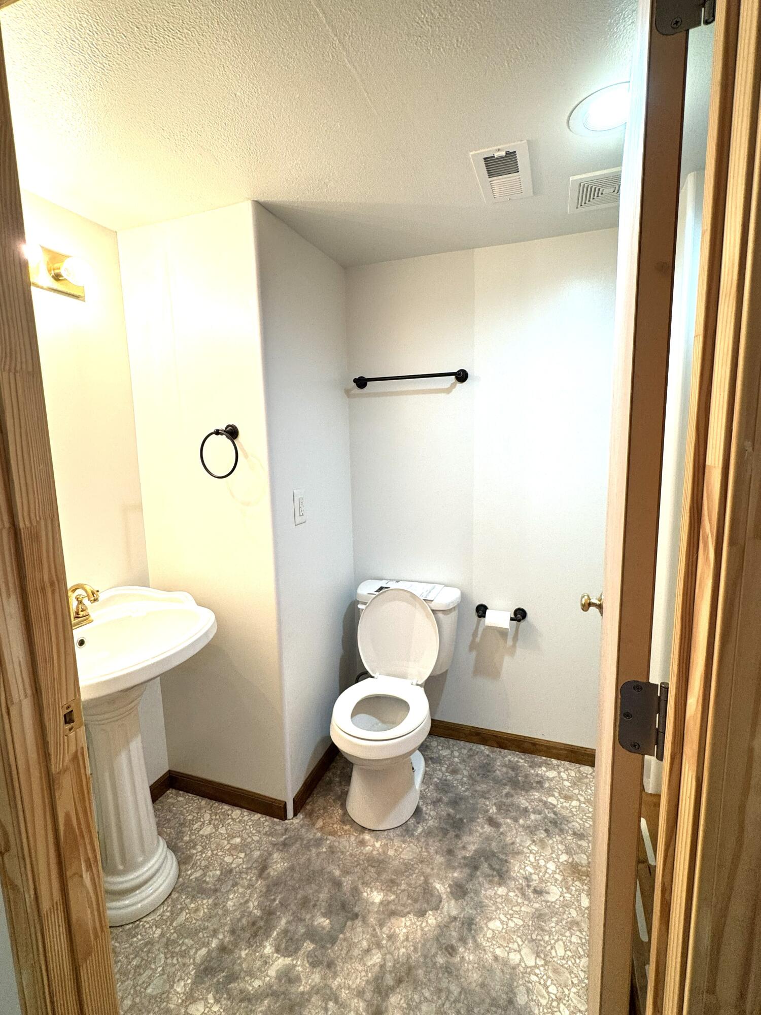 316 CAREL RD