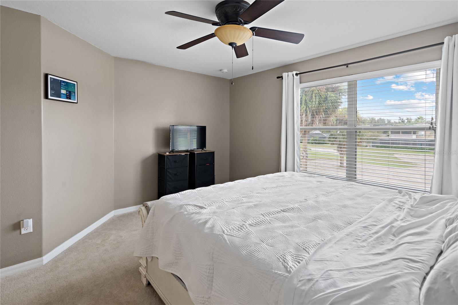 1383 PRIORY CIR