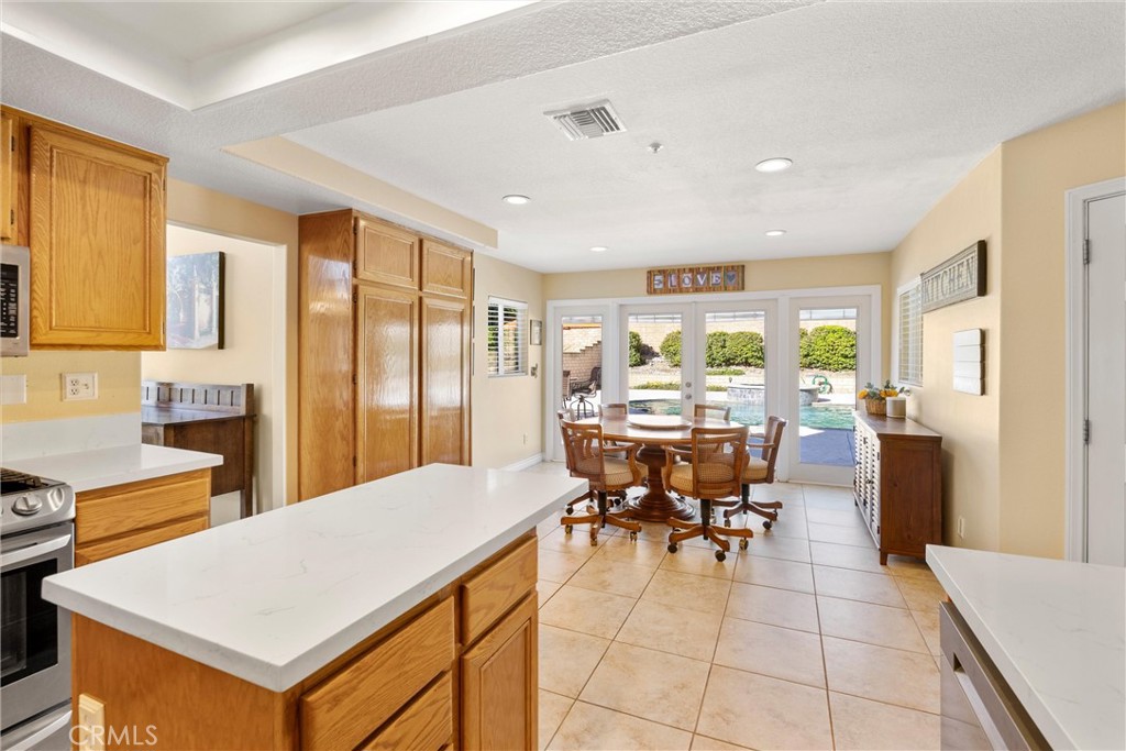 11208 Wingate