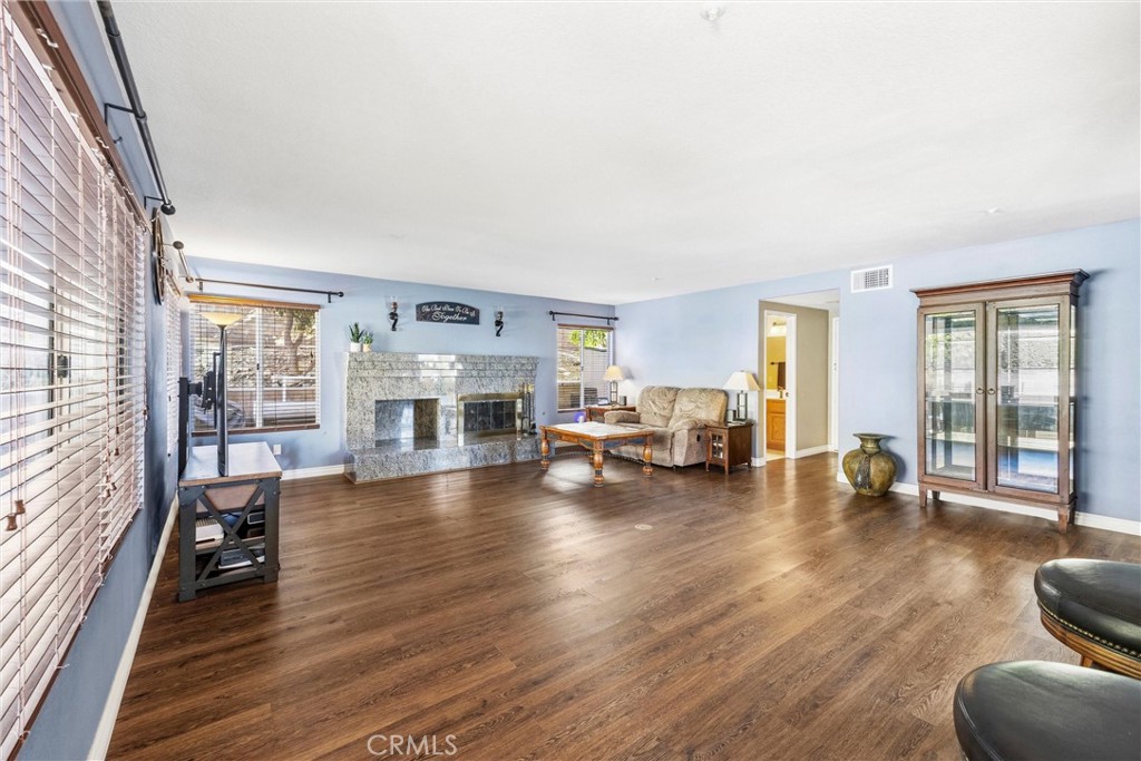 11208 Wingate
