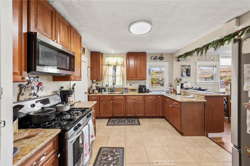903 N 1st