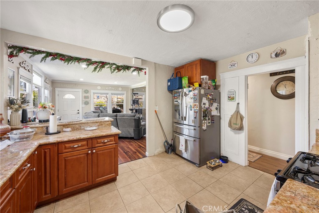 903 N 1st