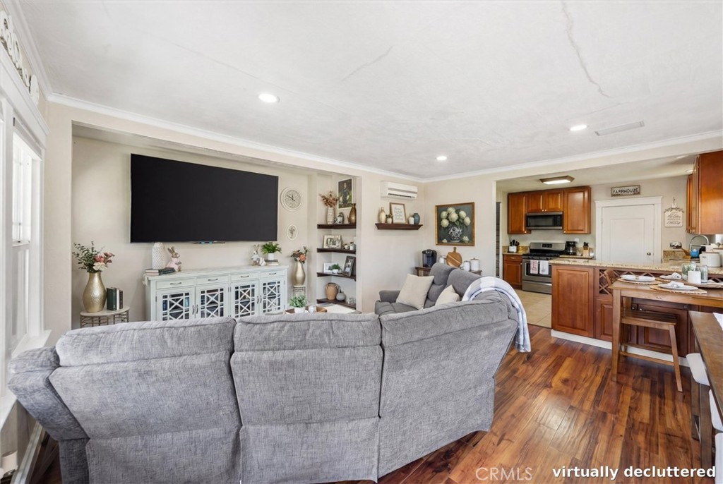 903 N 1st