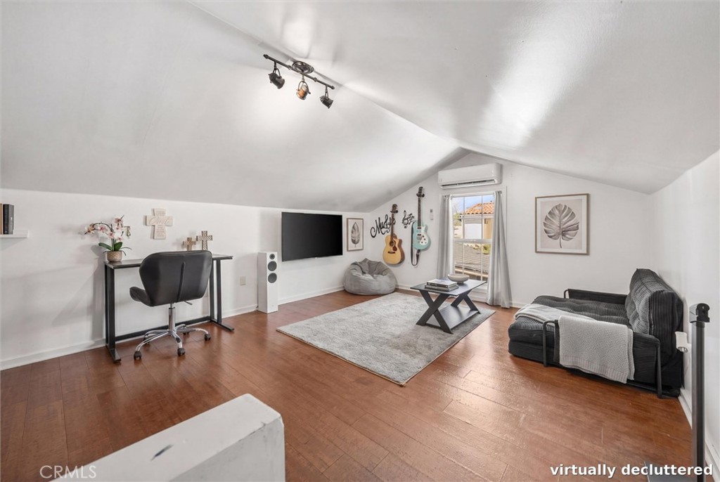 903 N 1st