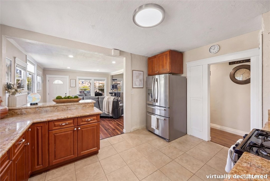 903 N 1st