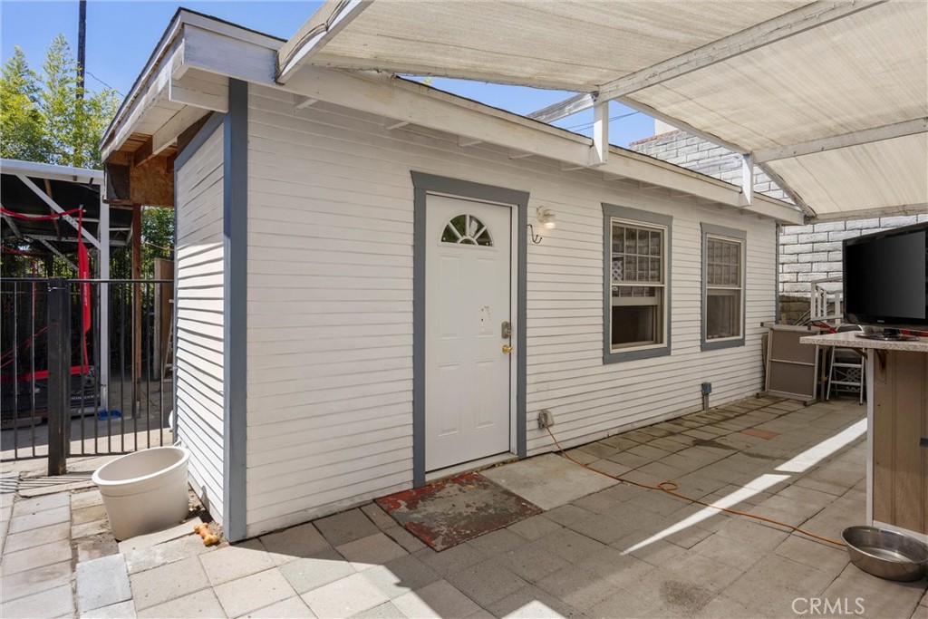 903 N 1st