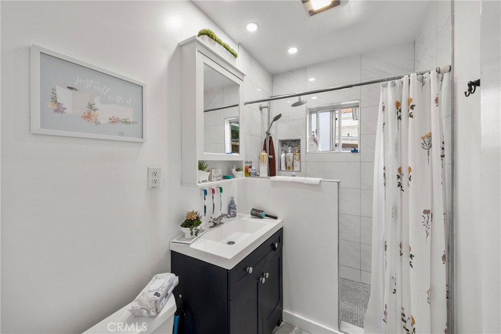903 N 1st