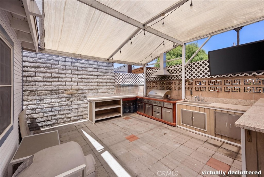 903 N 1st