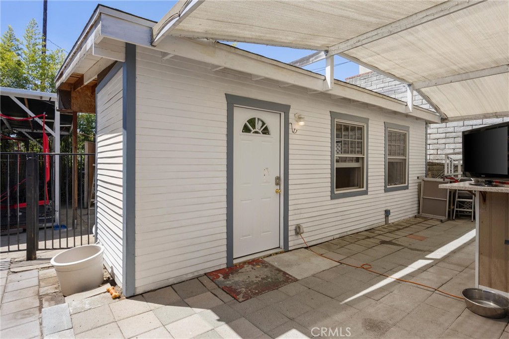 903 N 1st