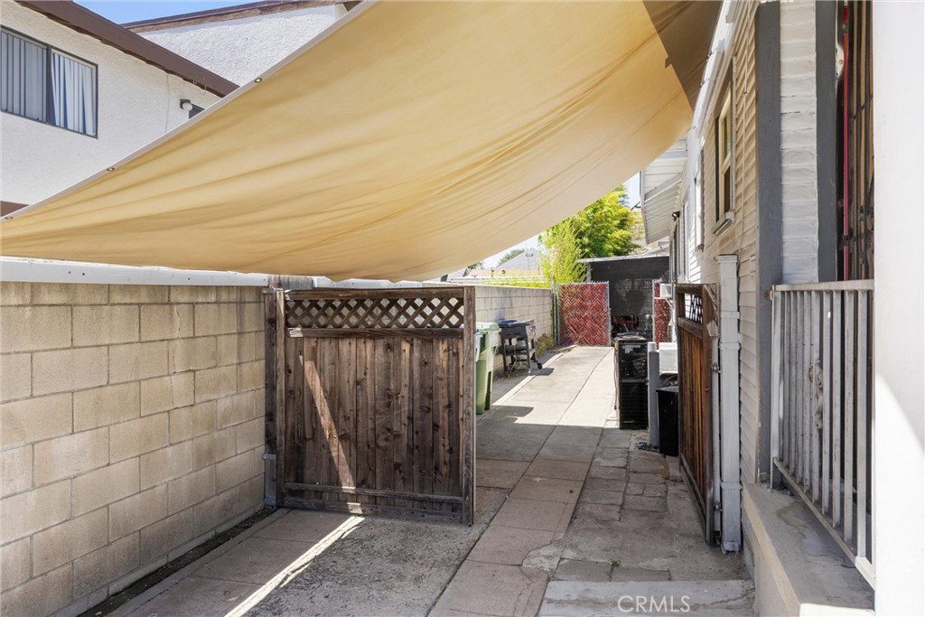 903 N 1st