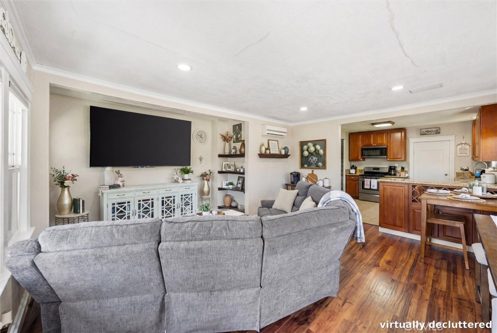 903 N 1st