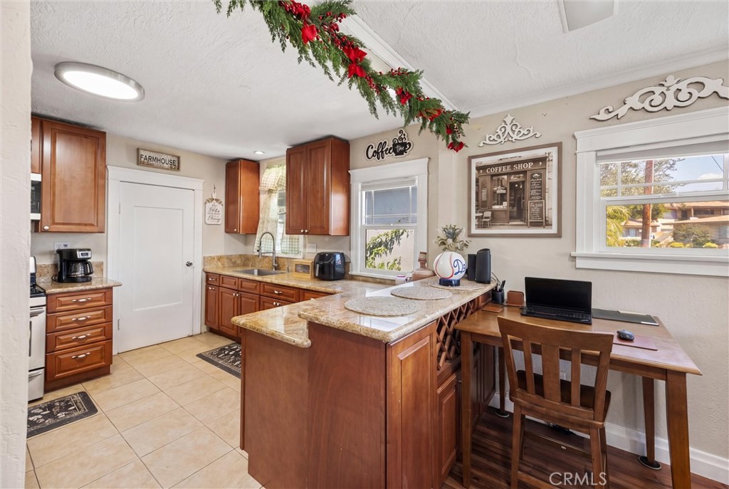 903 N 1st