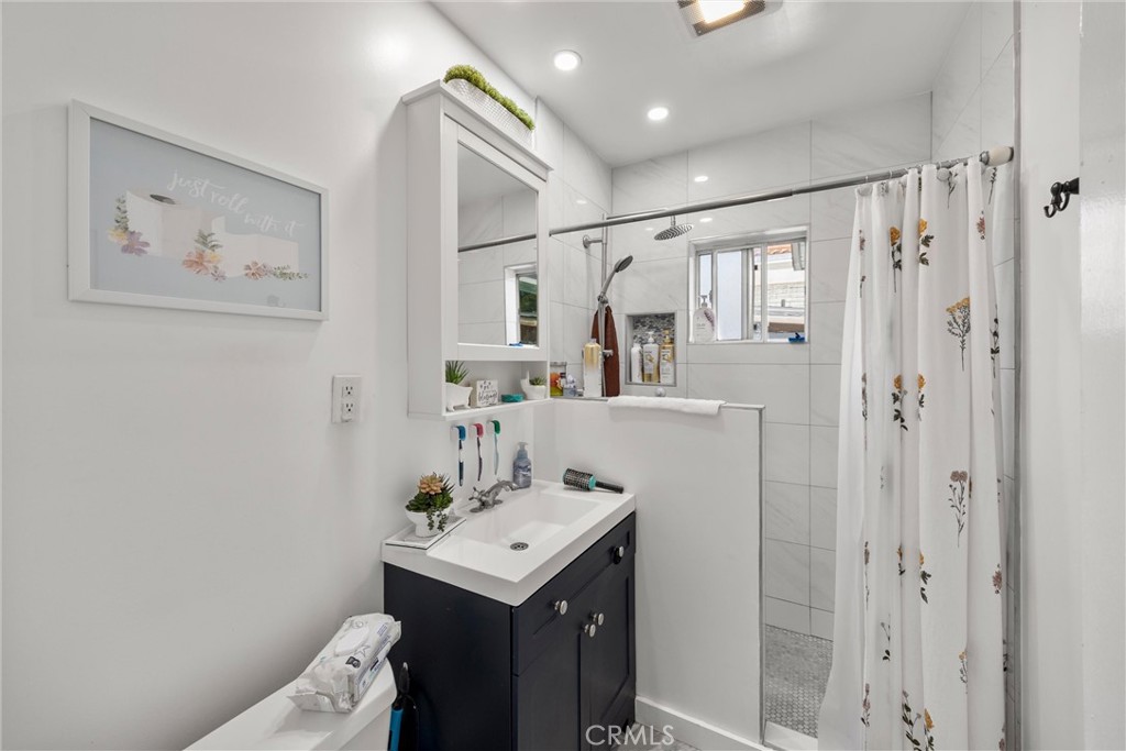 903 N 1st