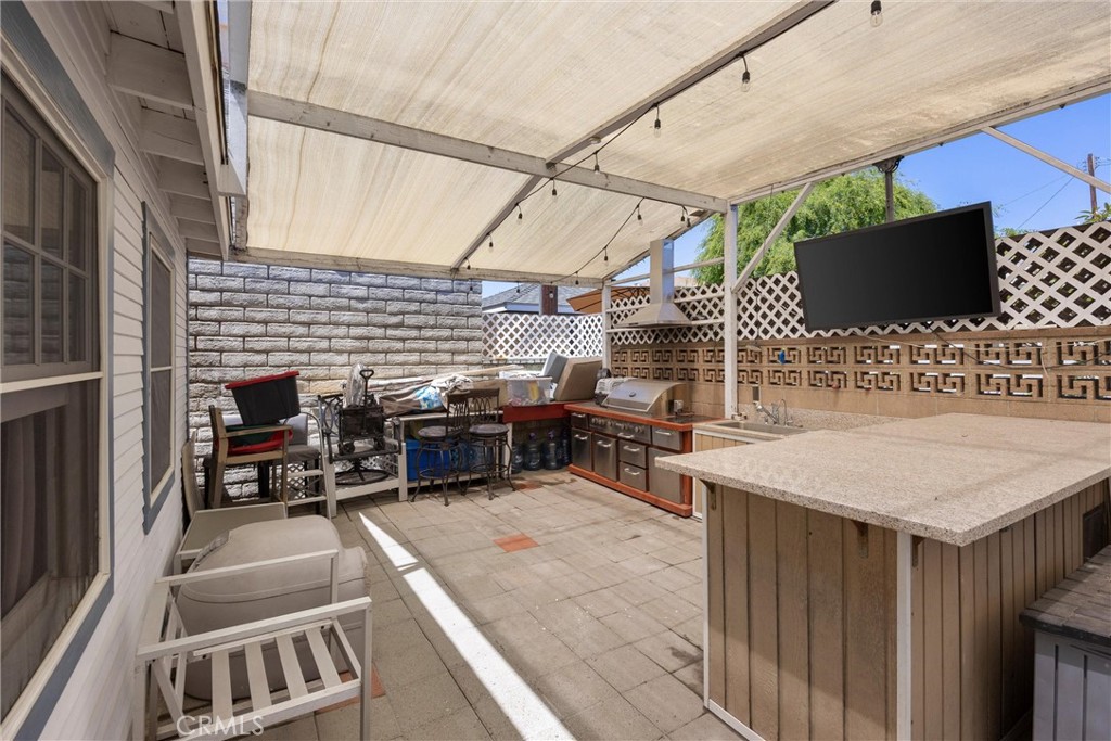 903 N 1st