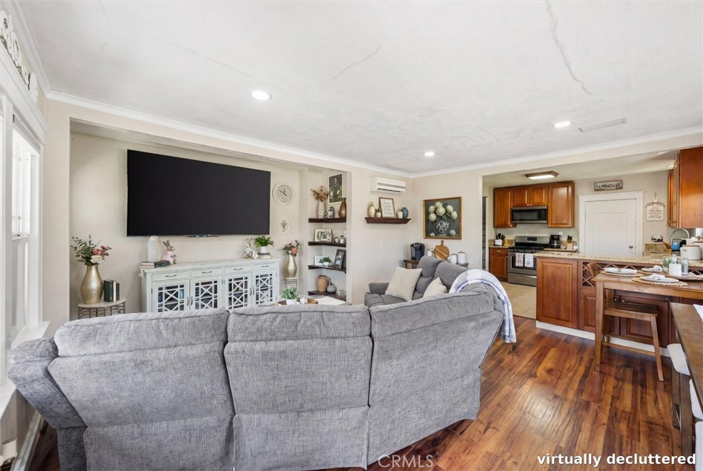 903 N 1st