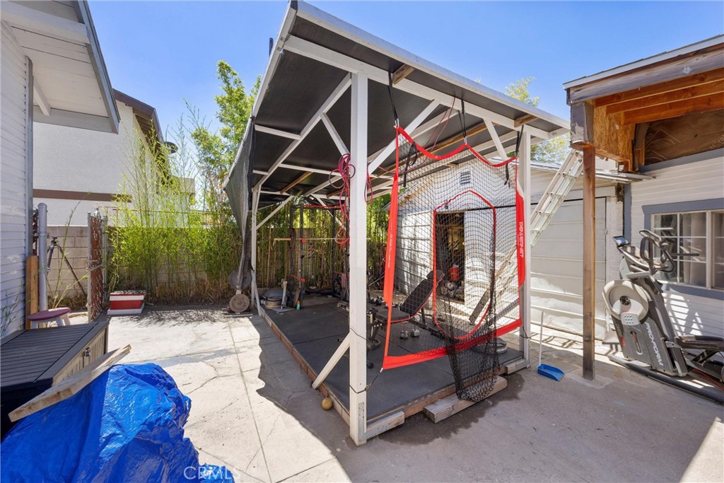903 N 1st