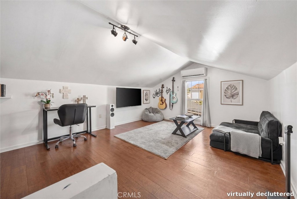 903 N 1st