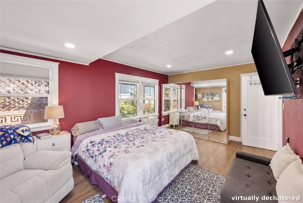903 N 1st