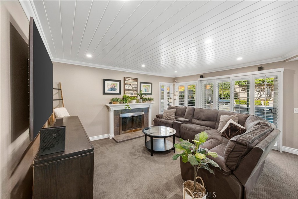 6551 Westmont