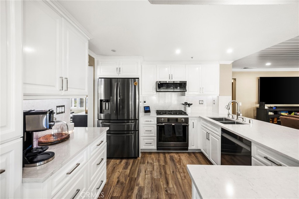 6551 Westmont