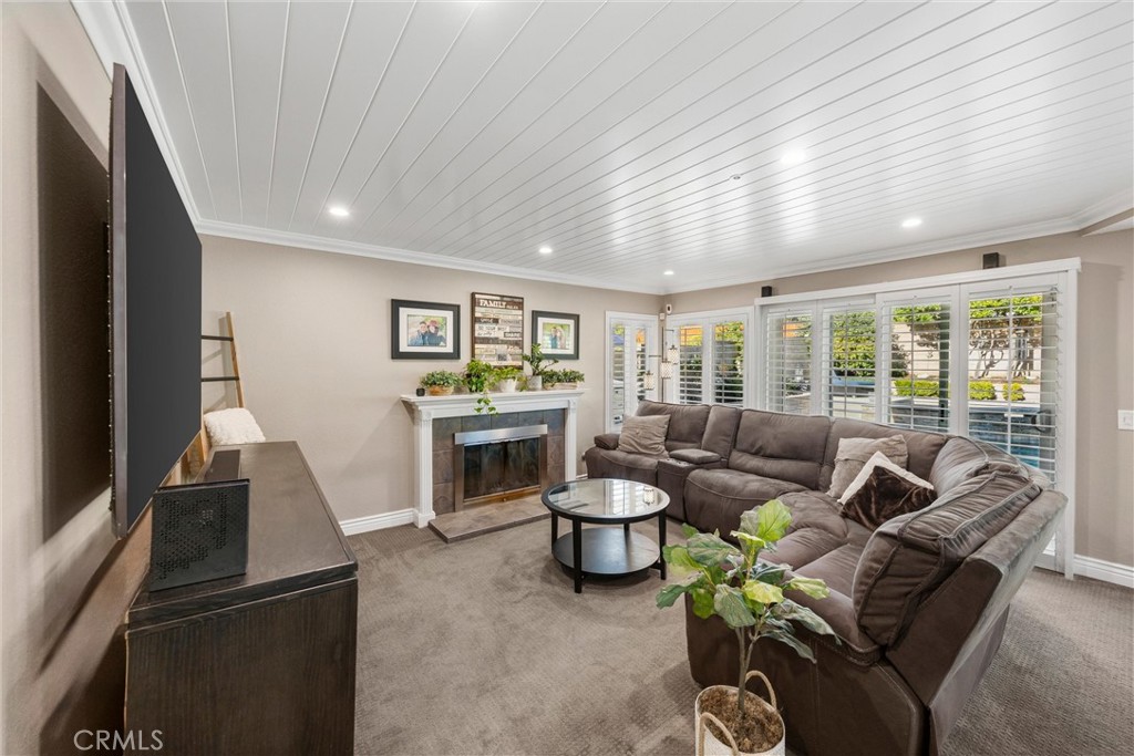 6551 Westmont