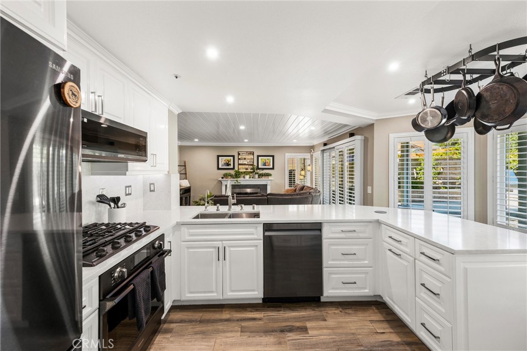6551 Westmont