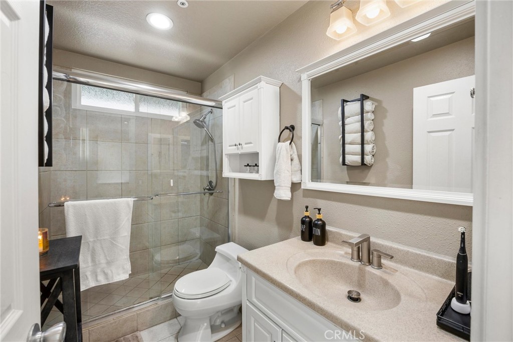 6551 Westmont