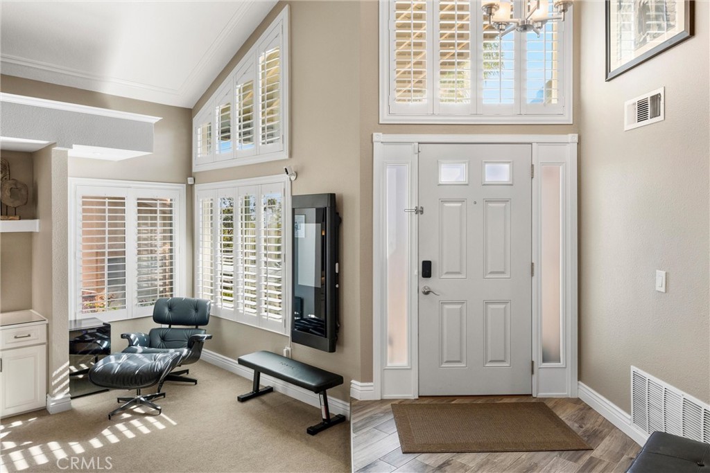 6551 Westmont