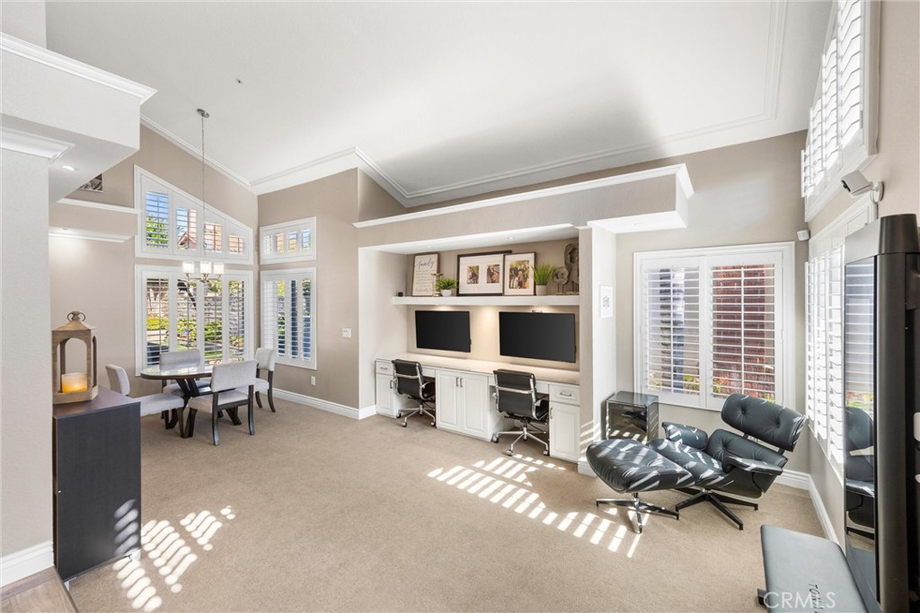 6551 Westmont