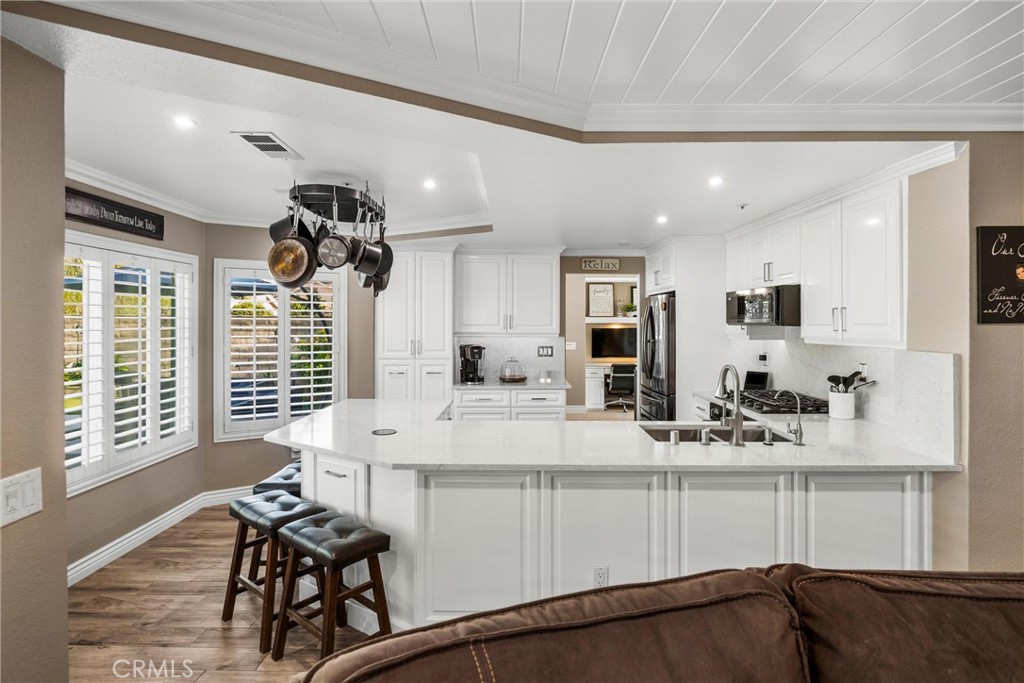 6551 Westmont
