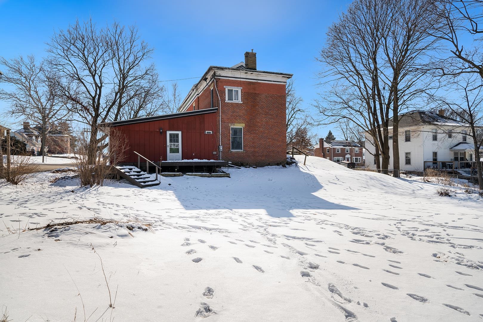 502 W Locust Street