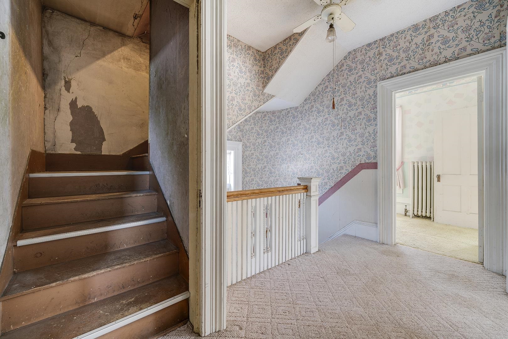 502 W Locust Street