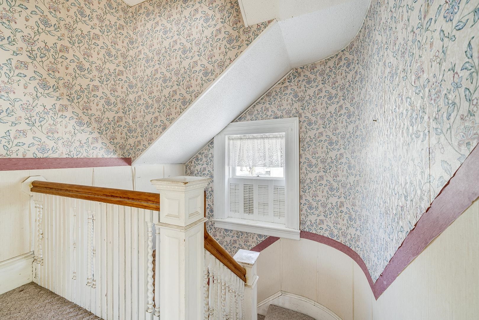 502 W Locust Street