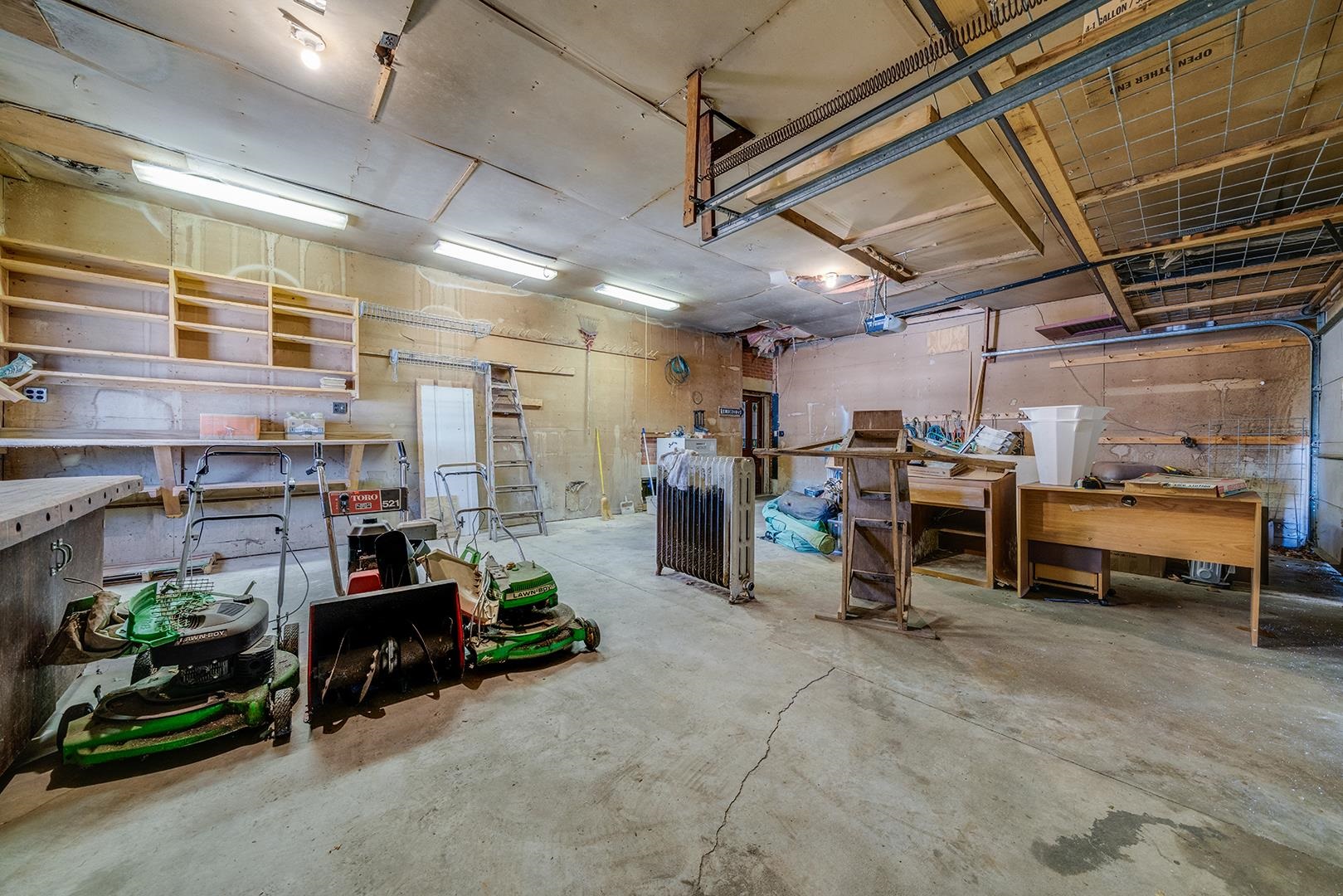 502 W Locust Street