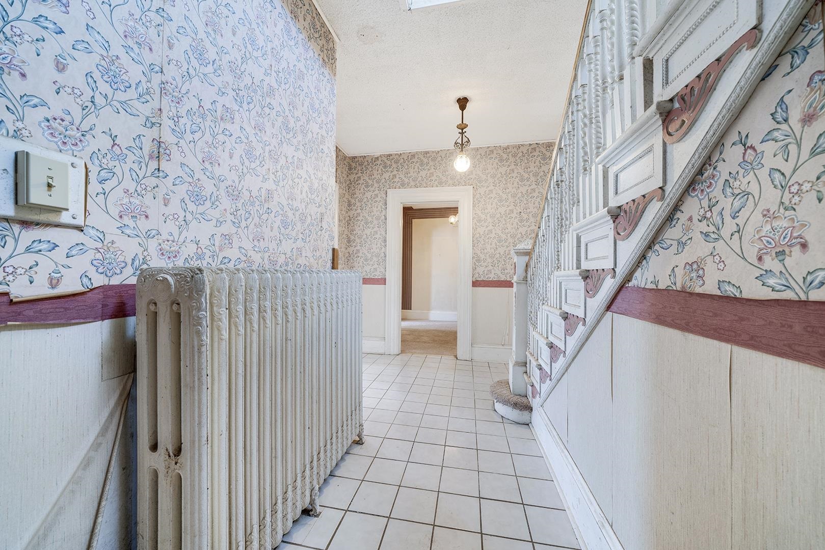 502 W Locust Street