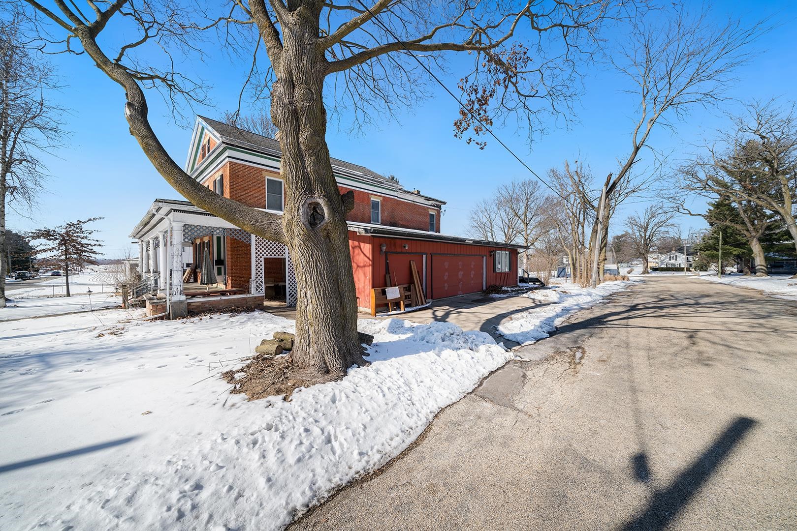 502 W Locust Street
